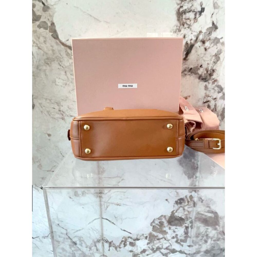 Miu Miu Women Pre-Loved Bag Very Good Condition - Picture 4 of 9
